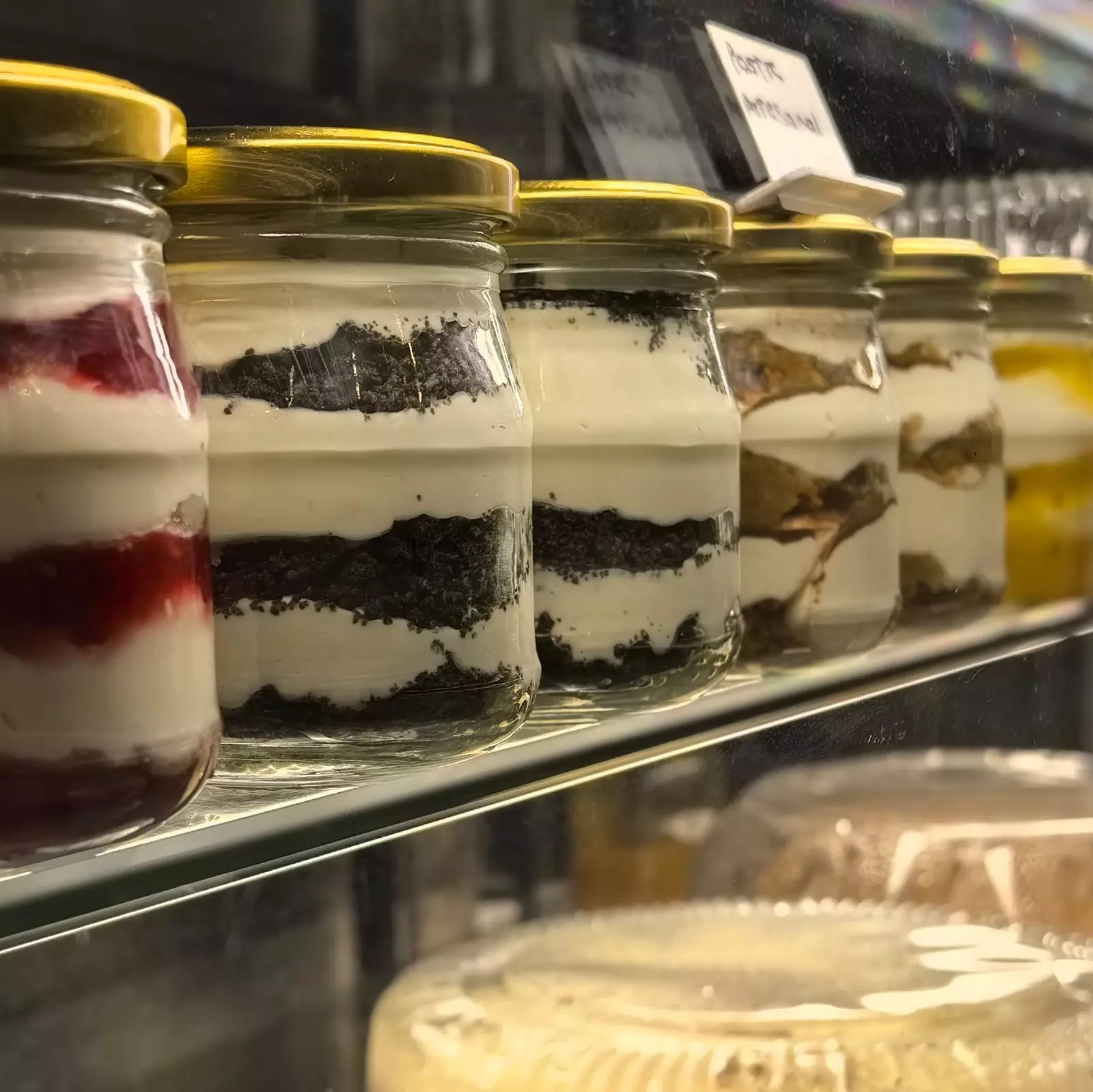 Producto: Postres variados en sabores